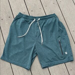 Vuori Men’s Sunday Performance Short 8’ size M